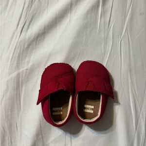 TOMS Kids Moccasins in Deep Red